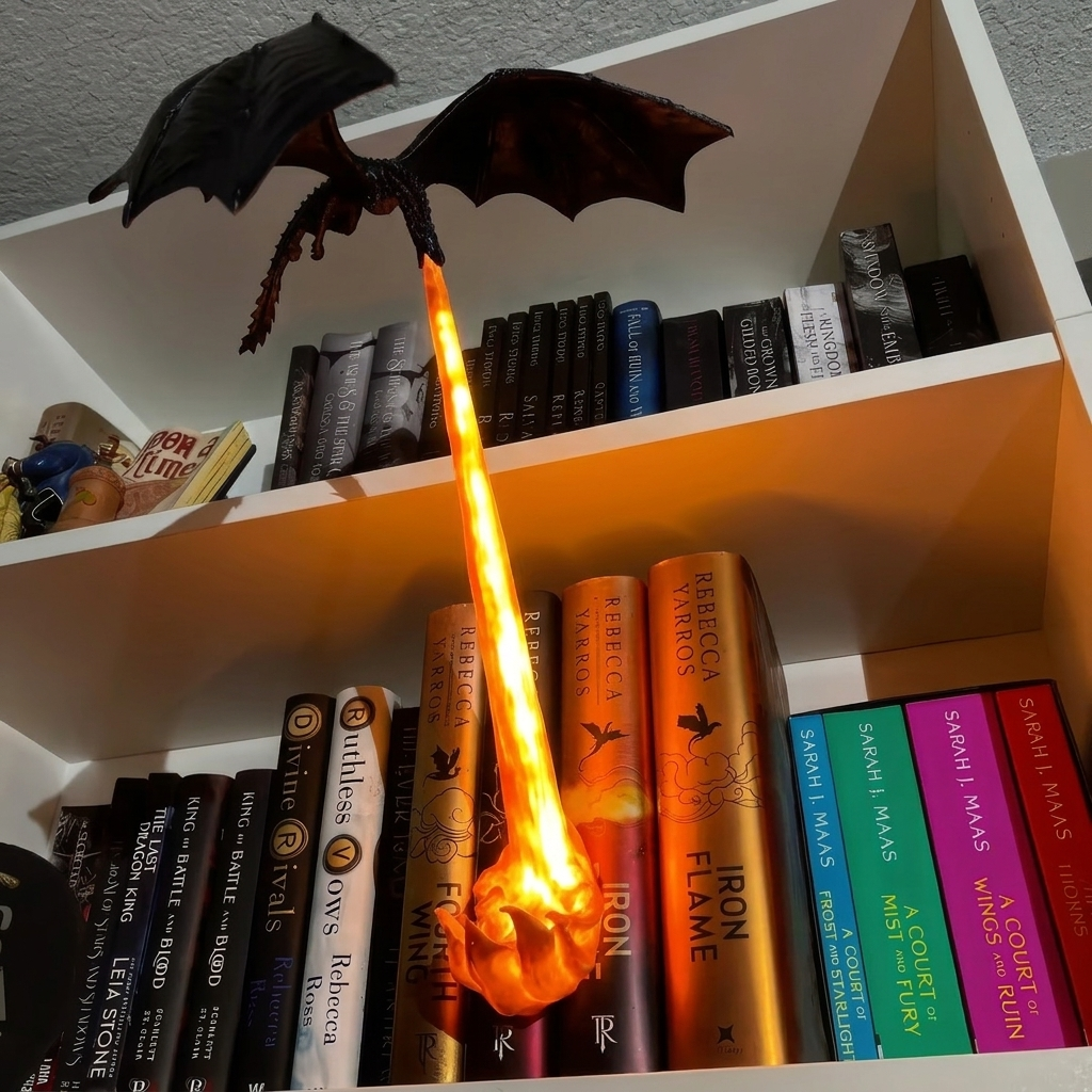 Velore Dragon auf hellem Bücherregal